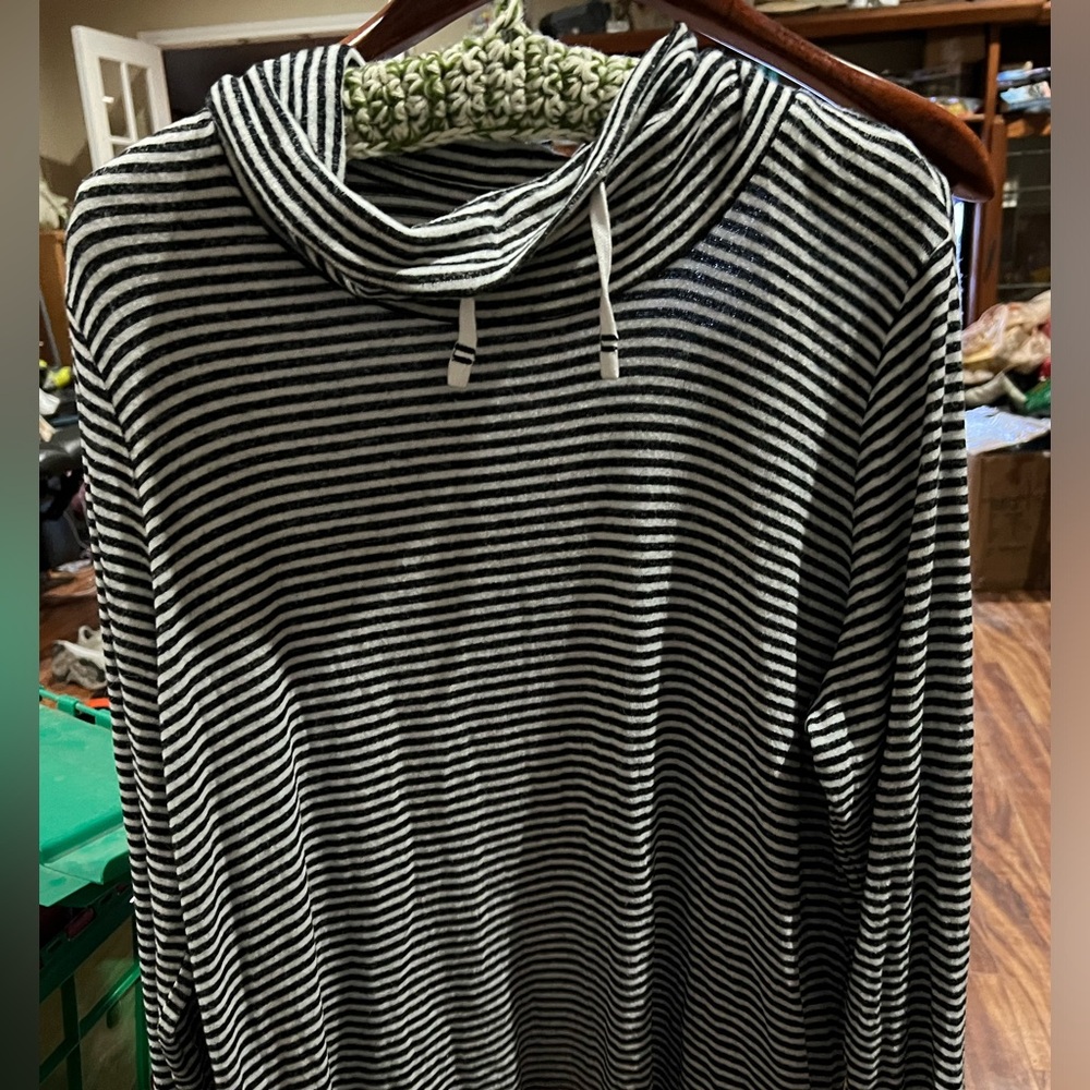 Lucky Brand Cowl Neck/ mock neck drawstring long sleeve shirt XL